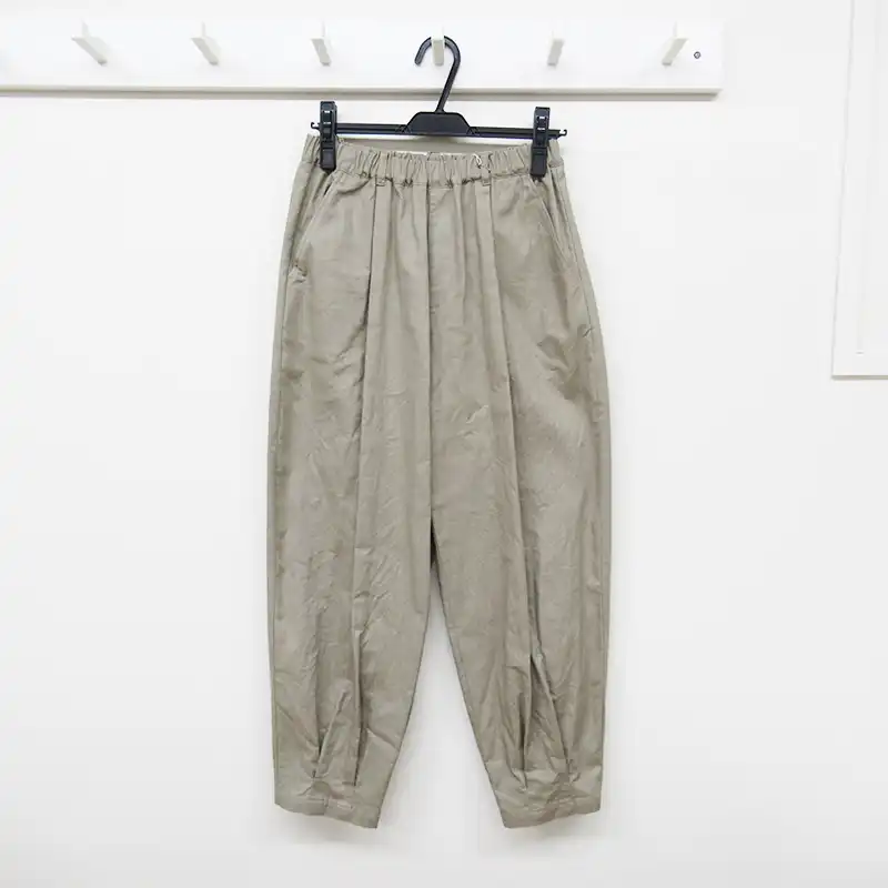 ina  コットンリネン裾ダーツ入りパンツ  LBE02  【日本製】